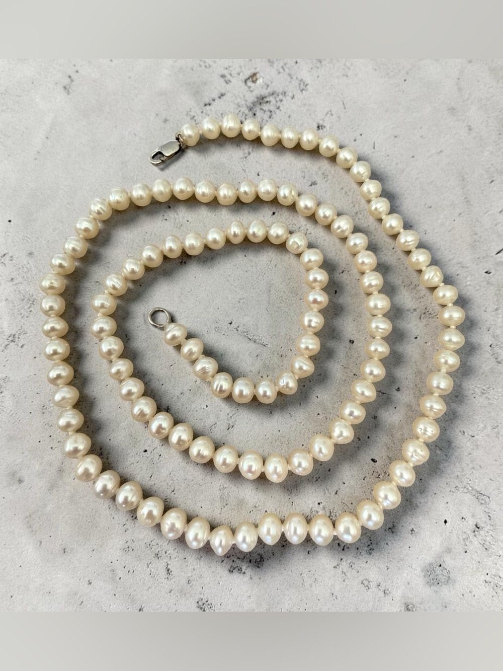 Vintage Freshwater Pearl Necklace 24” 925 Sterling Silver Clasp Hand Knotted